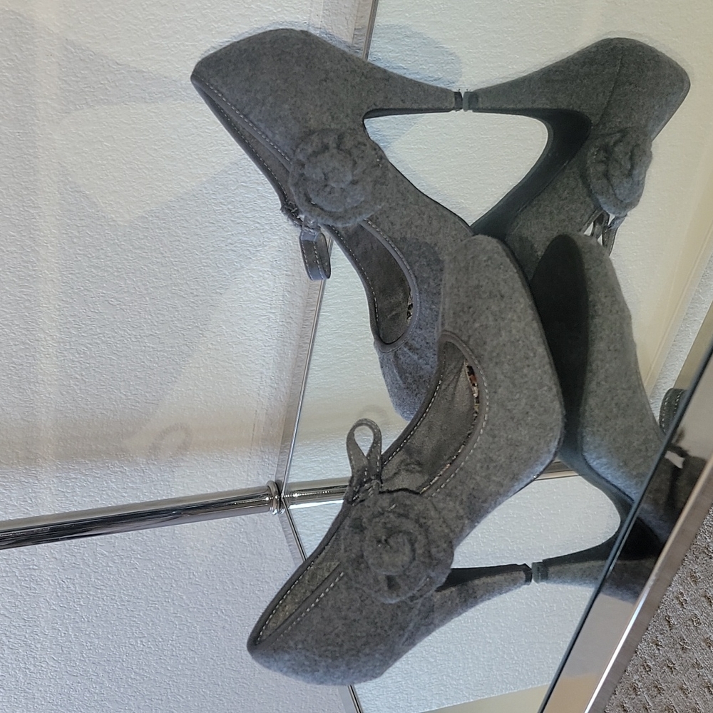 Rocket Dog, Heather grey felt material, size 8